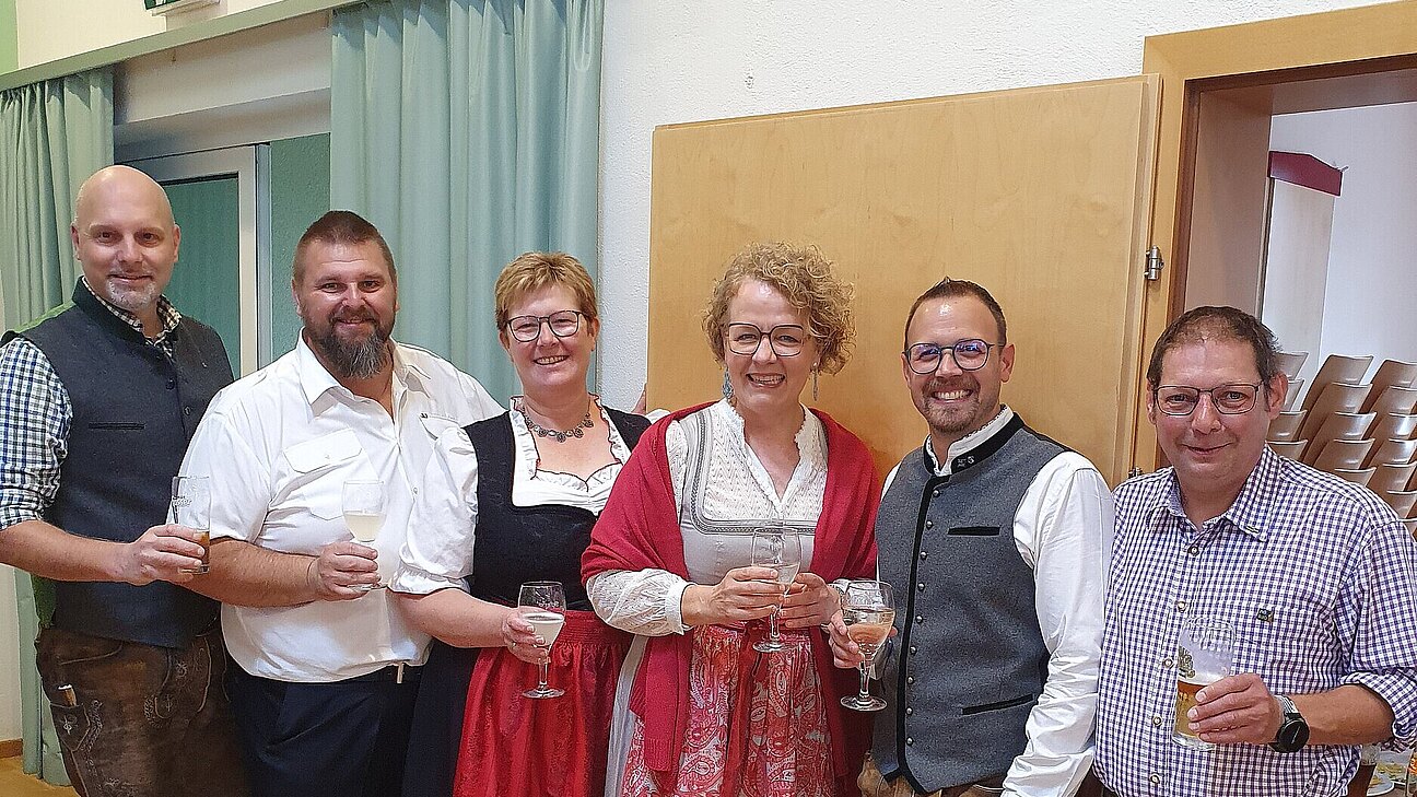 Gruppenbild mit LR Teschl-Hofneister